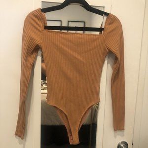 Long-sleeve ribbed body suit